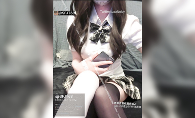 兔崽愛露出-野外露營帳篷里，黑白雙絲，黑白格子jk制服，道具抽插美穴，把尿墊噴濕！